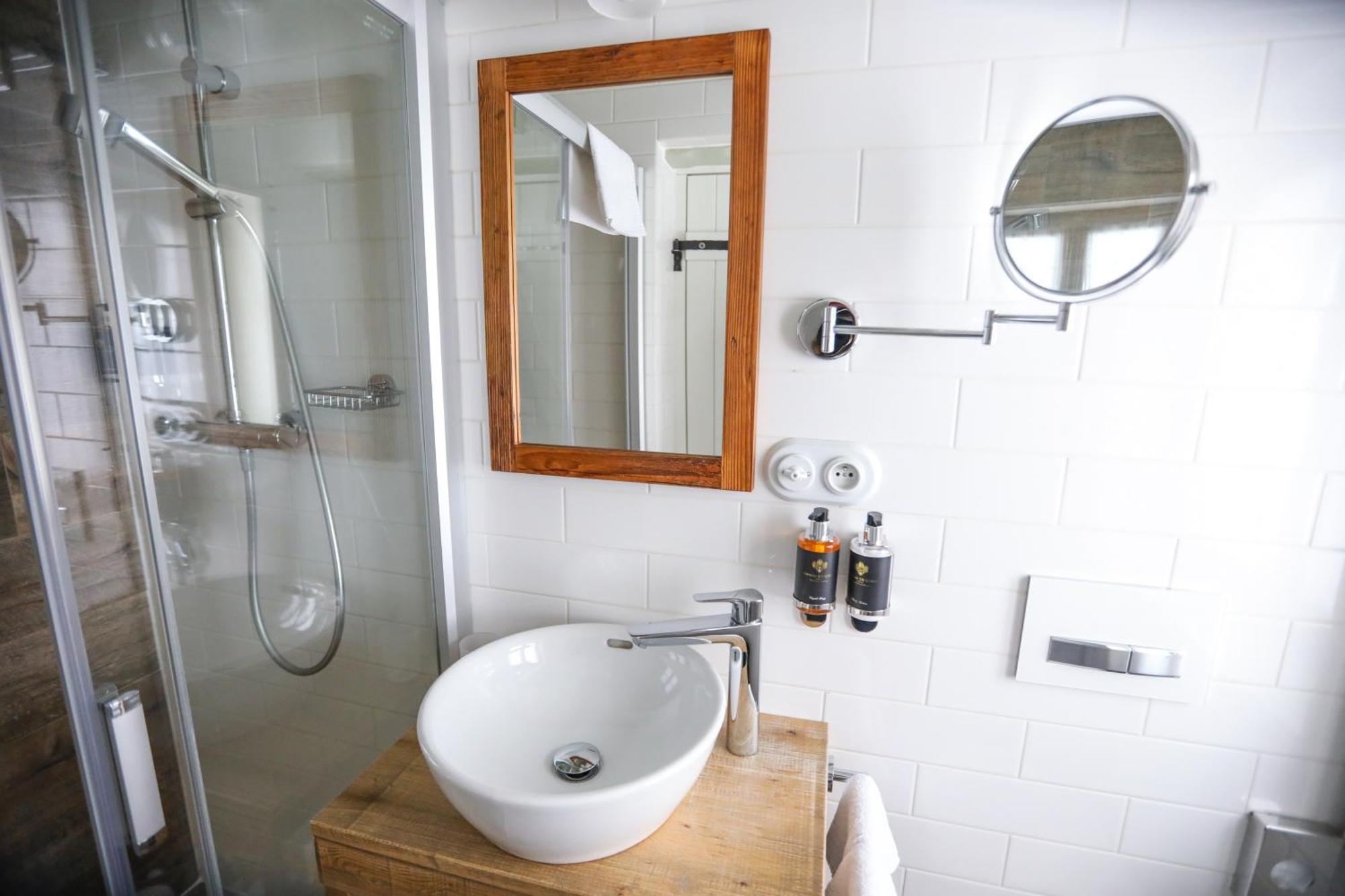Hotel Bouda Helena Pec pod Snezkou Luaran gambar